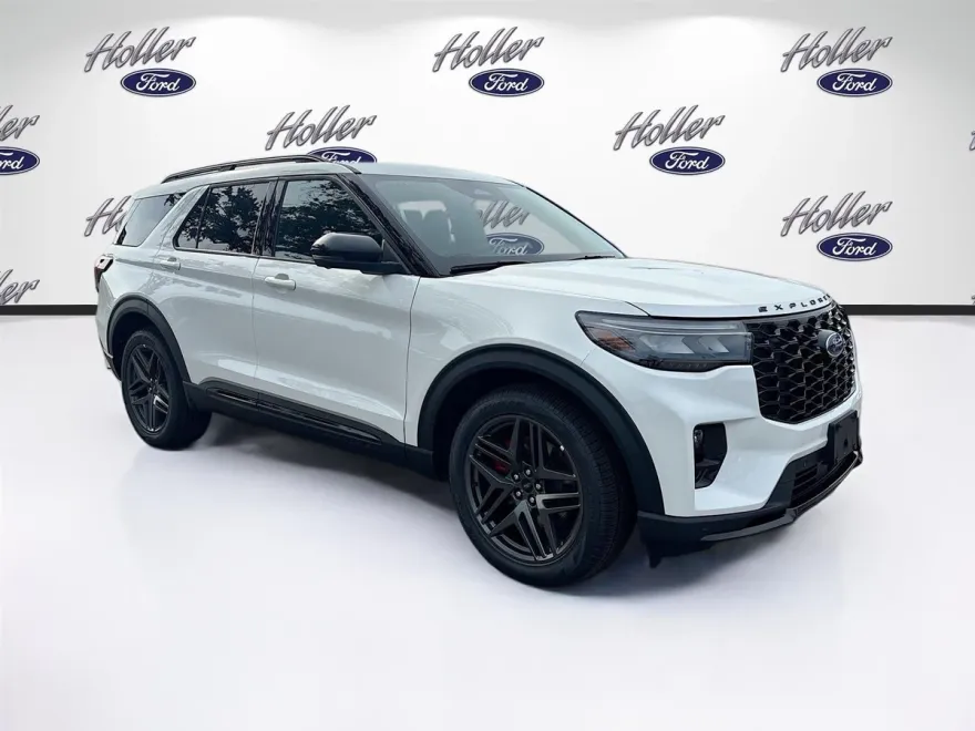 2025 Ford Explorer ST photo 1