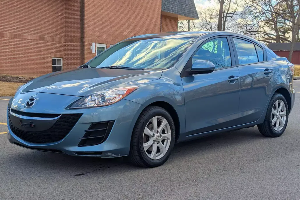 2010 Mazda Mazda3 i Sport photo 1