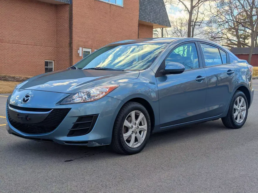2010 Mazda Mazda3 i Sport photo 1