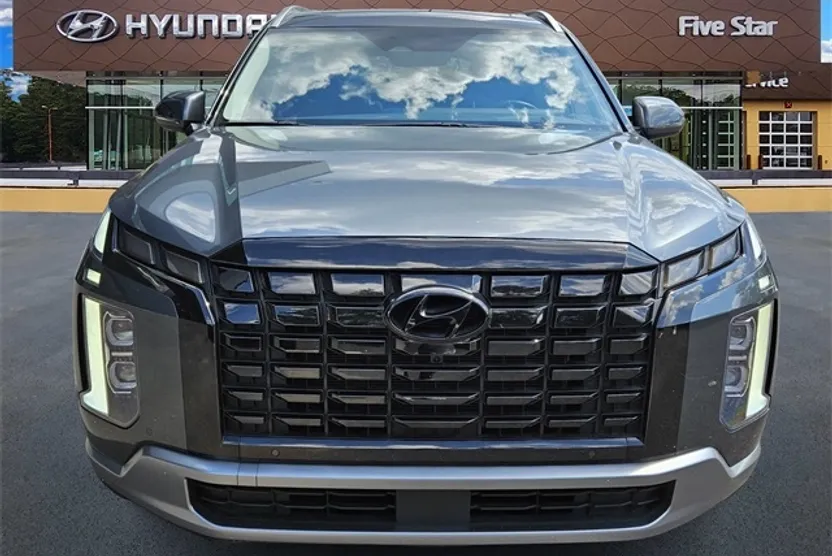 2024 Hyundai Palisade Limited photo 1