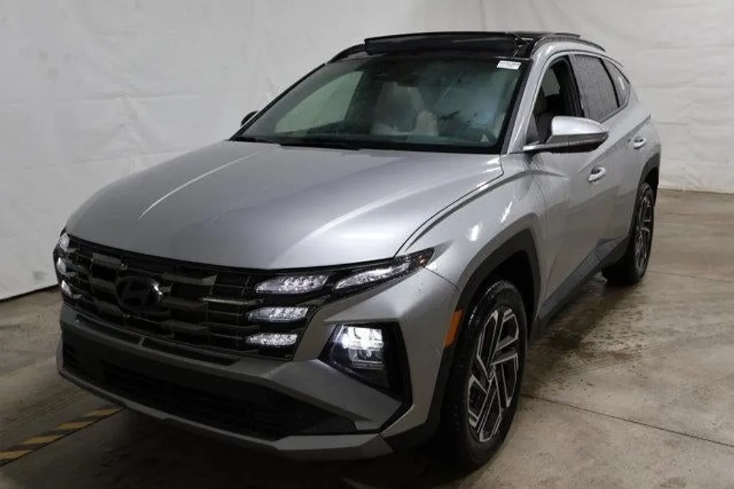2025 Hyundai Tucson Limited photo 1
