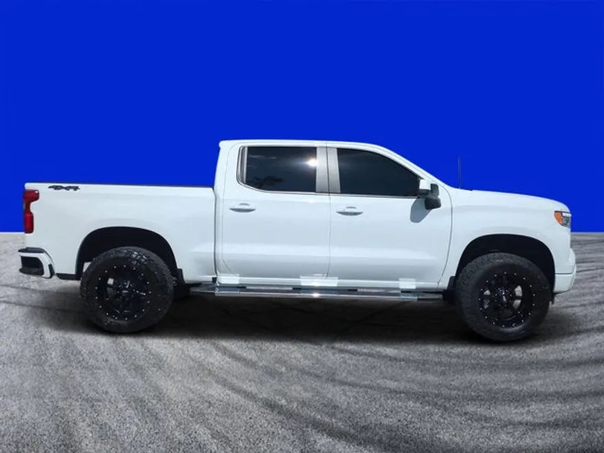 2024 Chevrolet Silverado 1500 RST photo 1