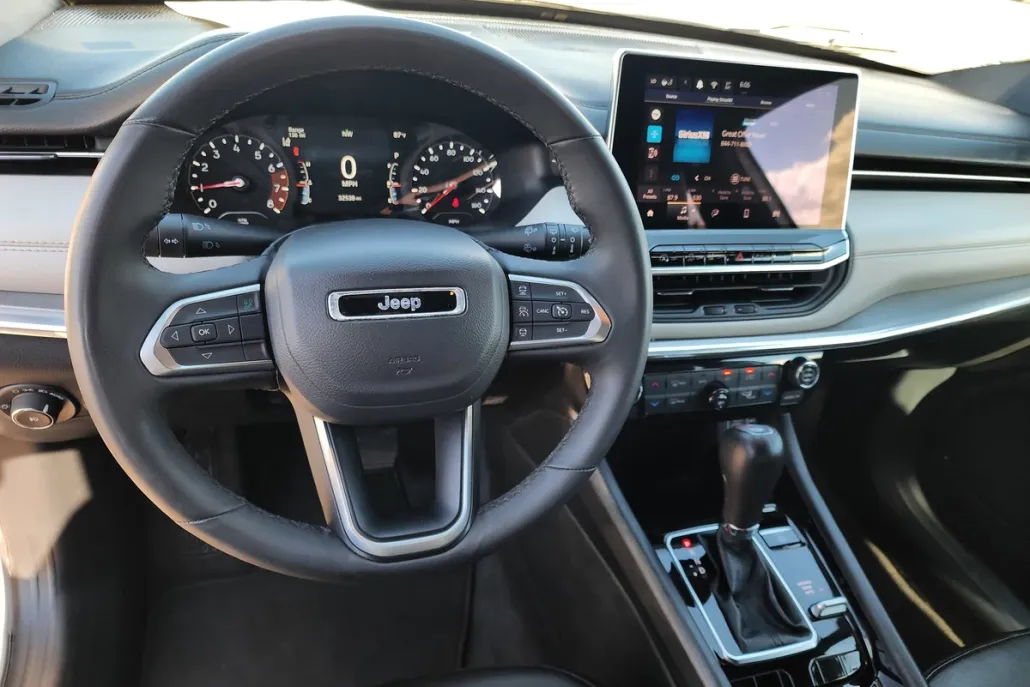 2024 Jeep Compass Limited photo 1