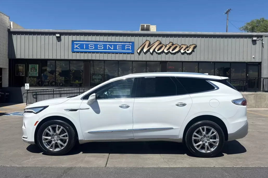 2022 Buick Enclave Premium photo 1