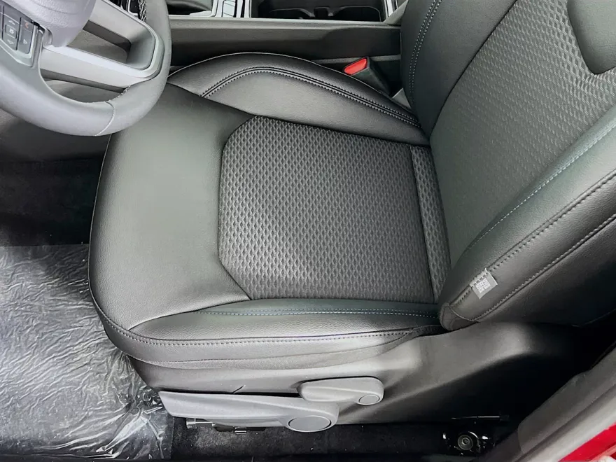 2025 Jeep Compass Latitude photo 1