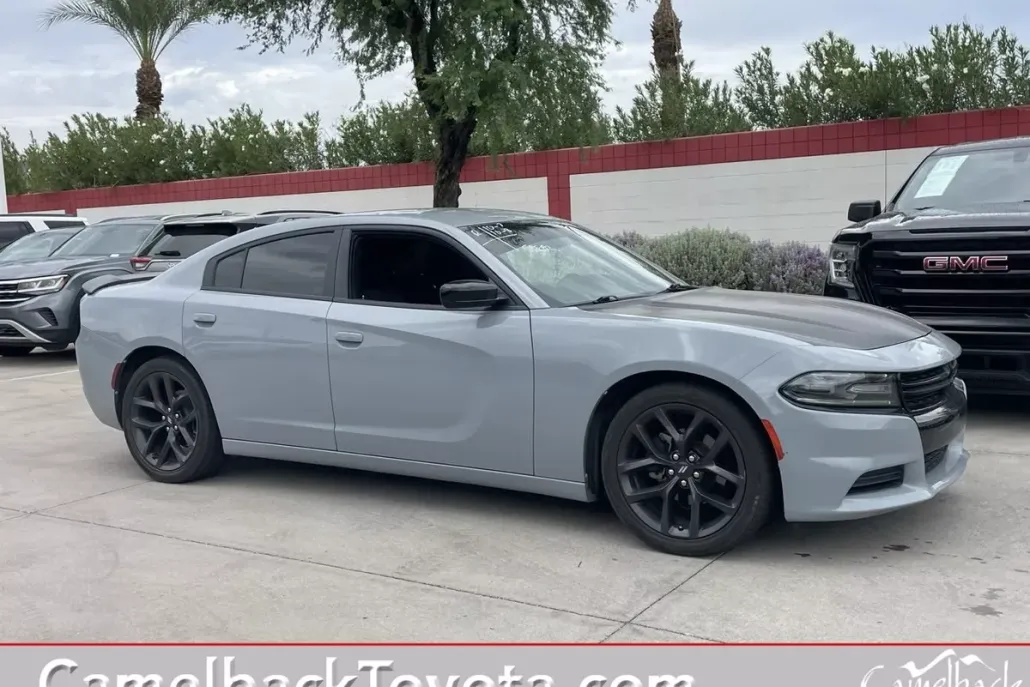 2020 Dodge Charger SXT photo 1