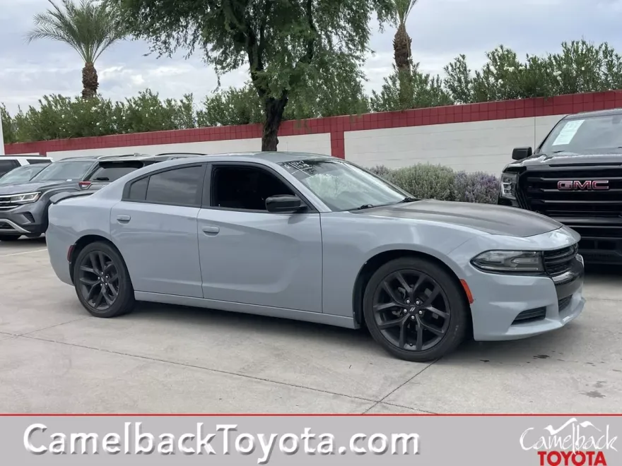2020 Dodge Charger SXT photo 1