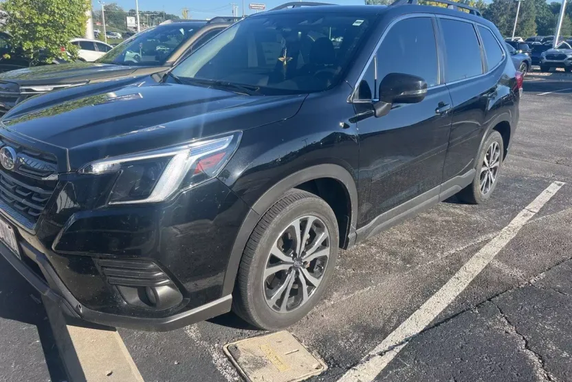 2023 Subaru Forester Limited photo 1