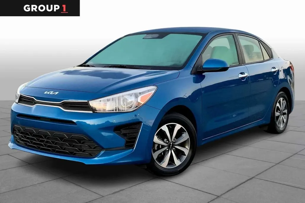 2023 Kia Rio S photo 1