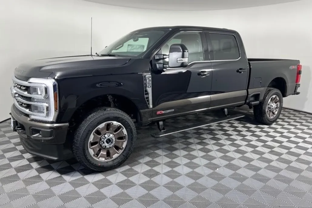 2025 Ford F-350 King Ranch photo 1