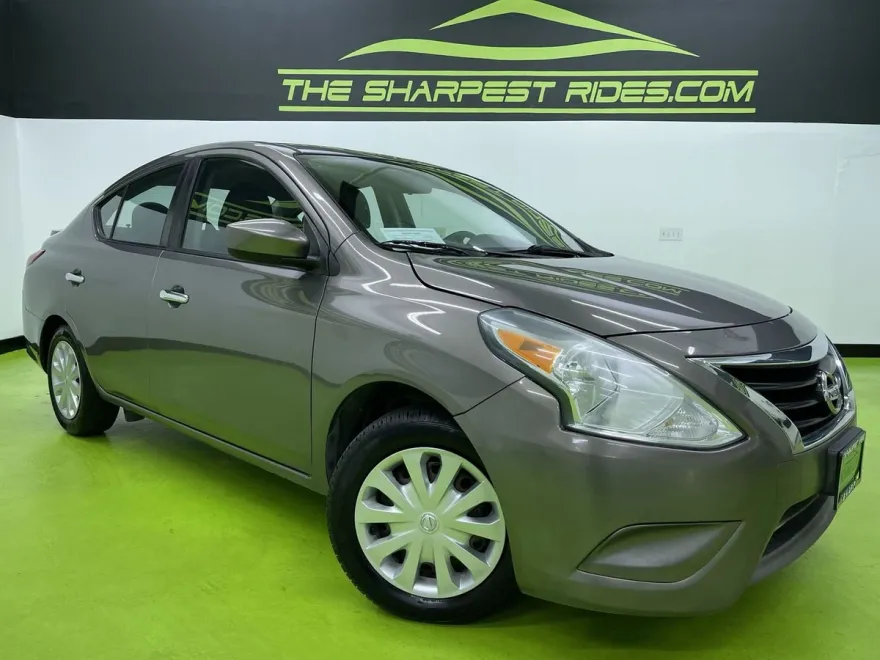 2017 Nissan Versa 1.6 SV photo 1