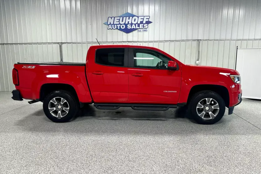 2017 Chevrolet Colorado Z71 photo 1