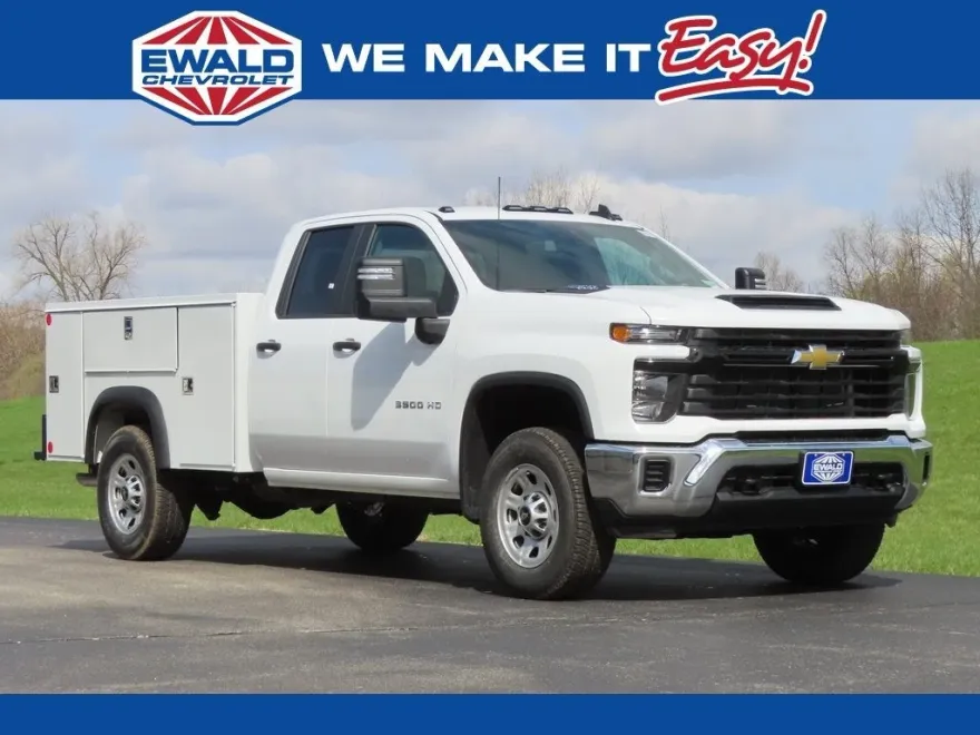 2025 Chevrolet Silverado 3500HD photo 1