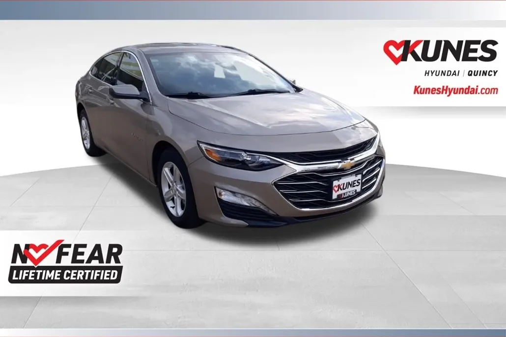 2024 Chevrolet Malibu 1LT photo 1
