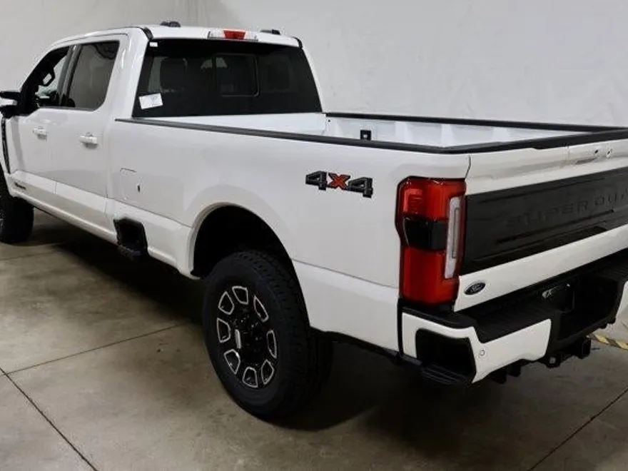 2026 Ford F-350 Platinum photo 1