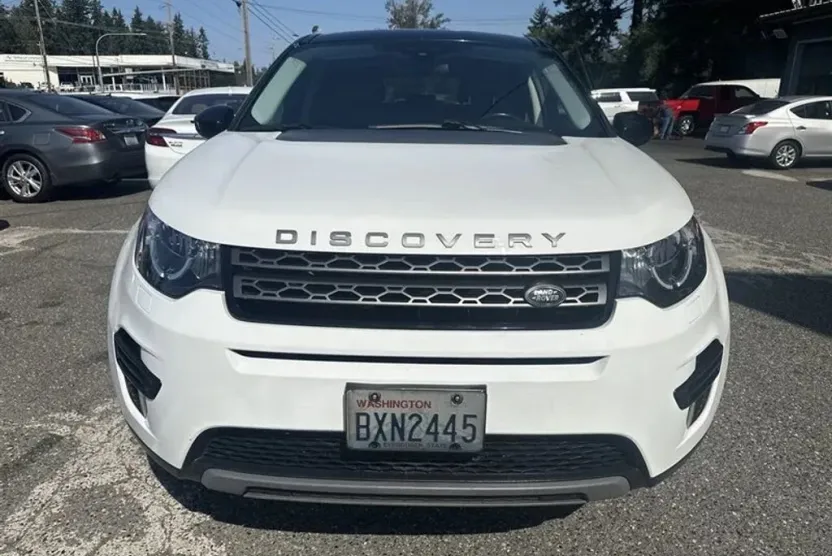 2016 Land Rover Discovery Sport SE photo 1