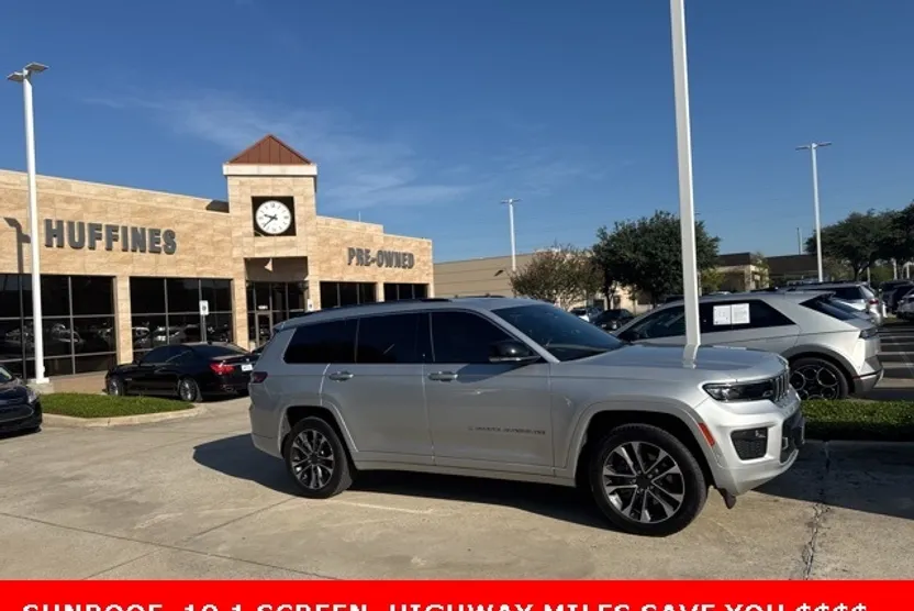 2021 Jeep Grand Cherokee Overland photo 1