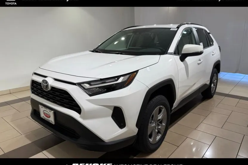 2025 Toyota RAV4 Hybrid XLE photo 1