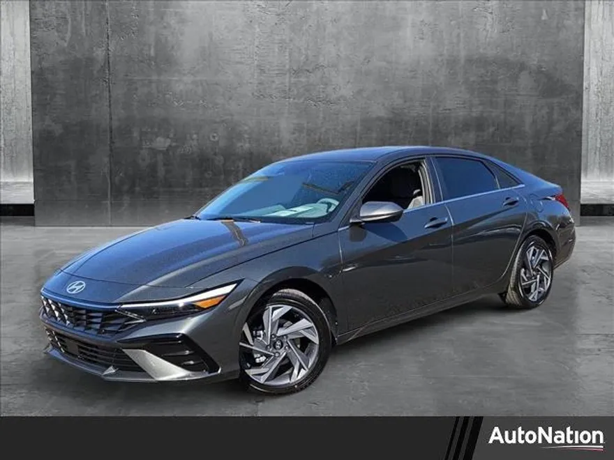 2025 Hyundai Elantra SEL Convenience photo 1