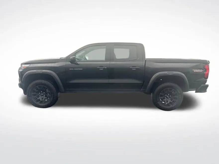 2026 Chevrolet Colorado Trail Boss photo 1