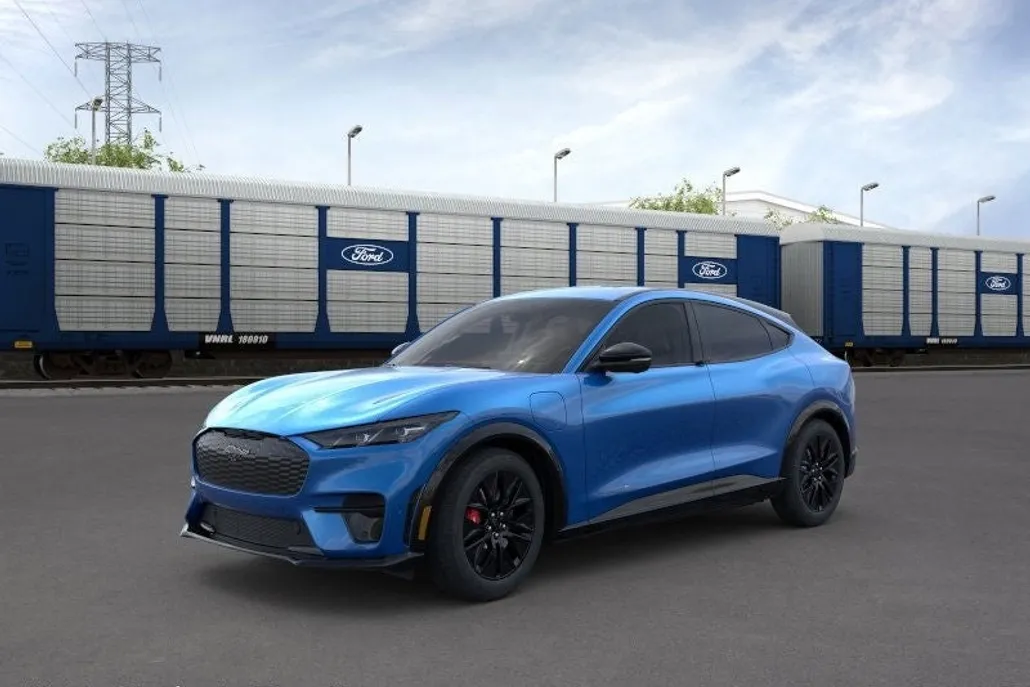 2025 Ford Mustang Mach-E Premium photo 1