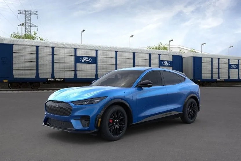 2025 Ford Mustang Mach-E Premium photo 1