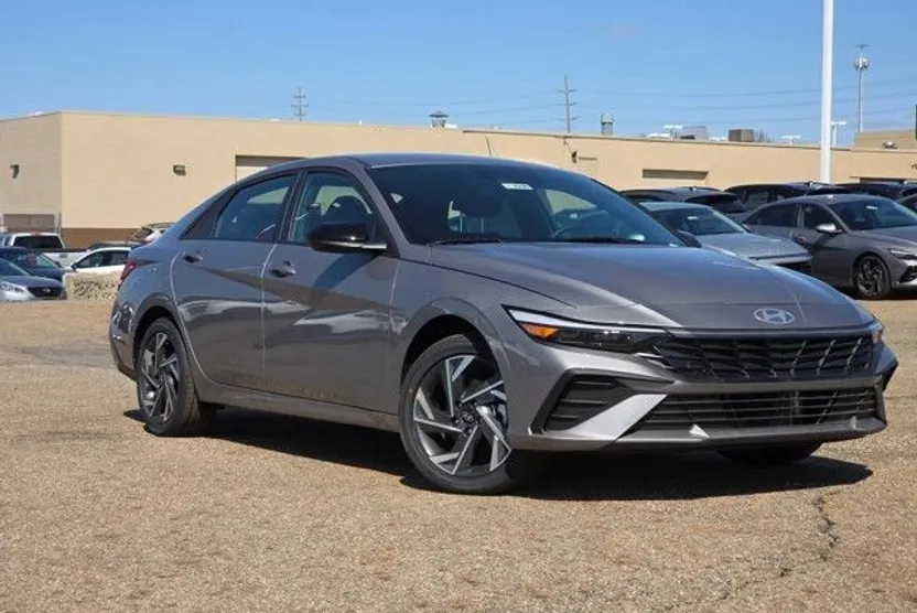 2025 Hyundai Elantra Hybrid SEL Sport photo 1
