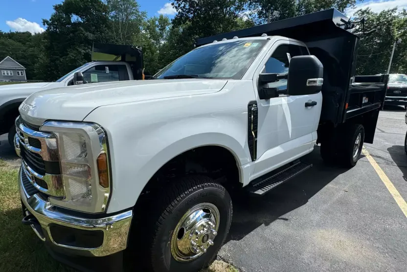 2024 Ford F-350 XL photo 1