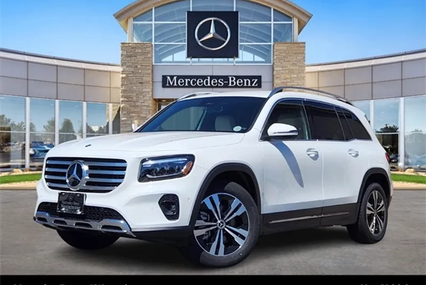 2025 Mercedes Benz GLB 250 4MATIC photo 1