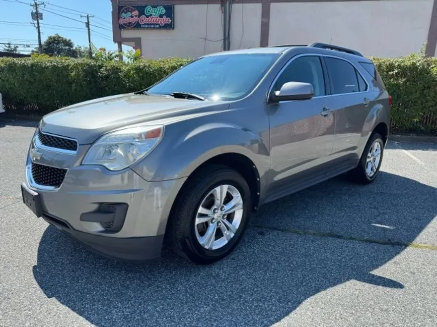 2012 Chevrolet Equinox LT photo 1