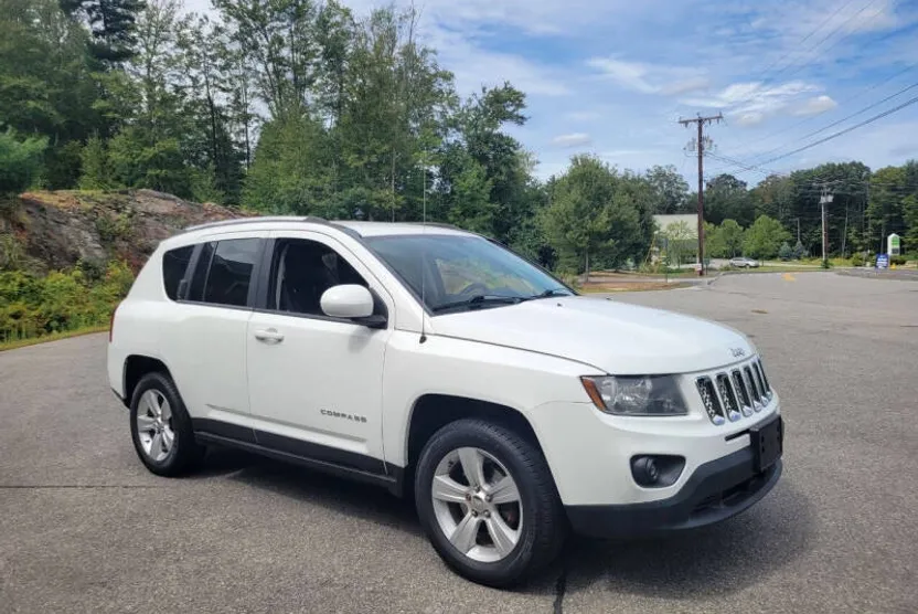 2014 Jeep Compass Latitude photo 1