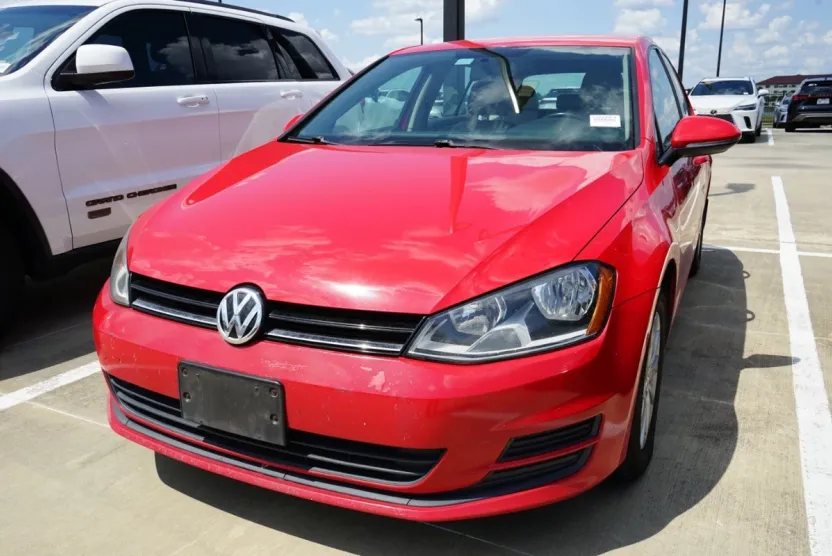 2015 Volkswagen Golf TSI S photo 1