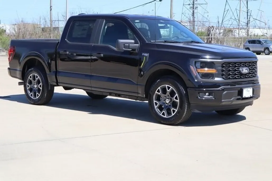 2025 Ford F-150 STX photo 1