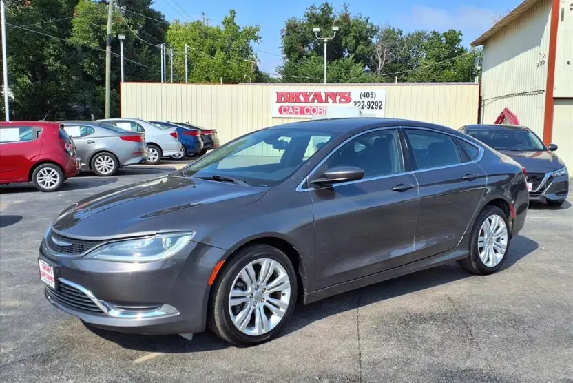 2015 Chrysler 200 Limited photo 1