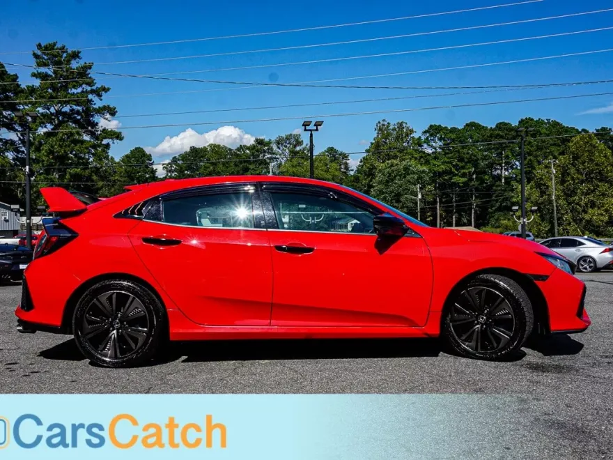 2018 Honda Civic Hatchback photo 1