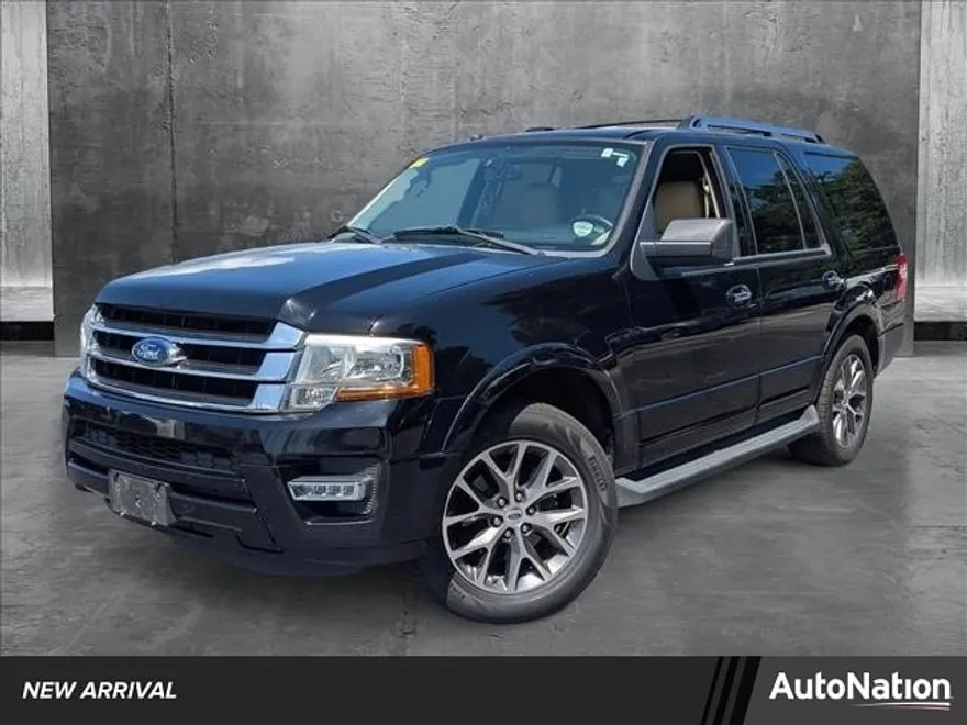 2017 Ford Expedition XLT photo 1
