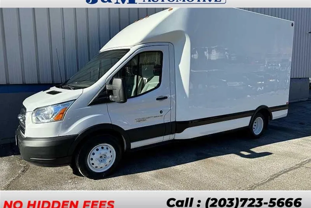 2019 Ford Transit Cutaway photo 1