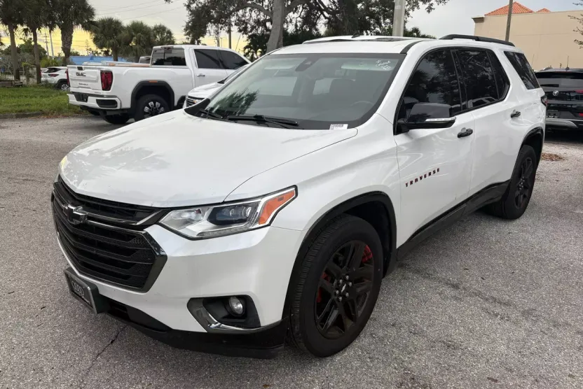 2019 Chevrolet Traverse Premier photo 1