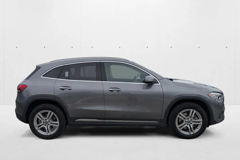 2022 Mercedes Benz GLA 250 photo 1