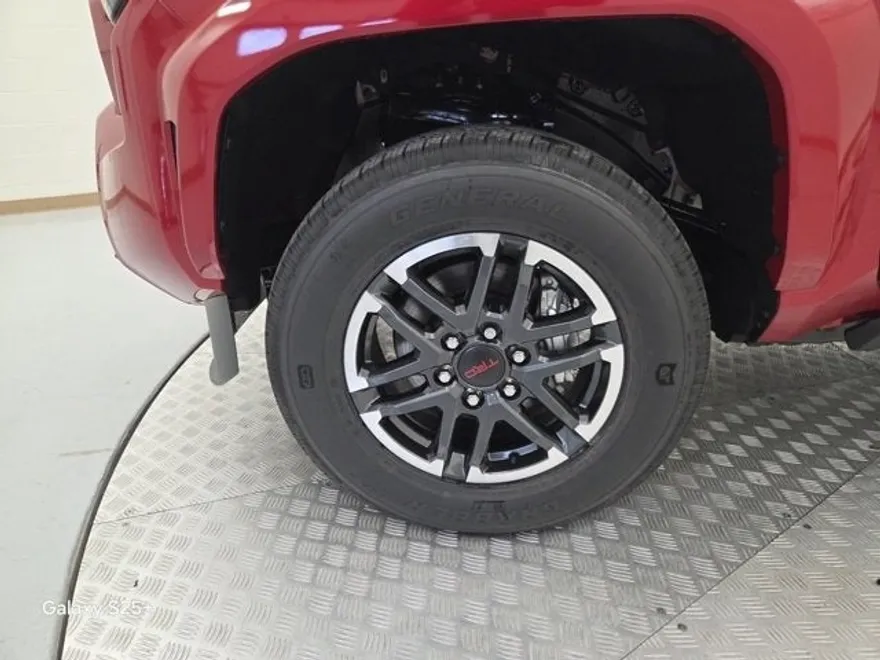 2025 Toyota Tacoma TRD Sport photo 1