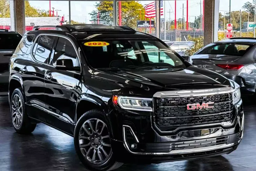 2023 Gmc Acadia Denali photo 1