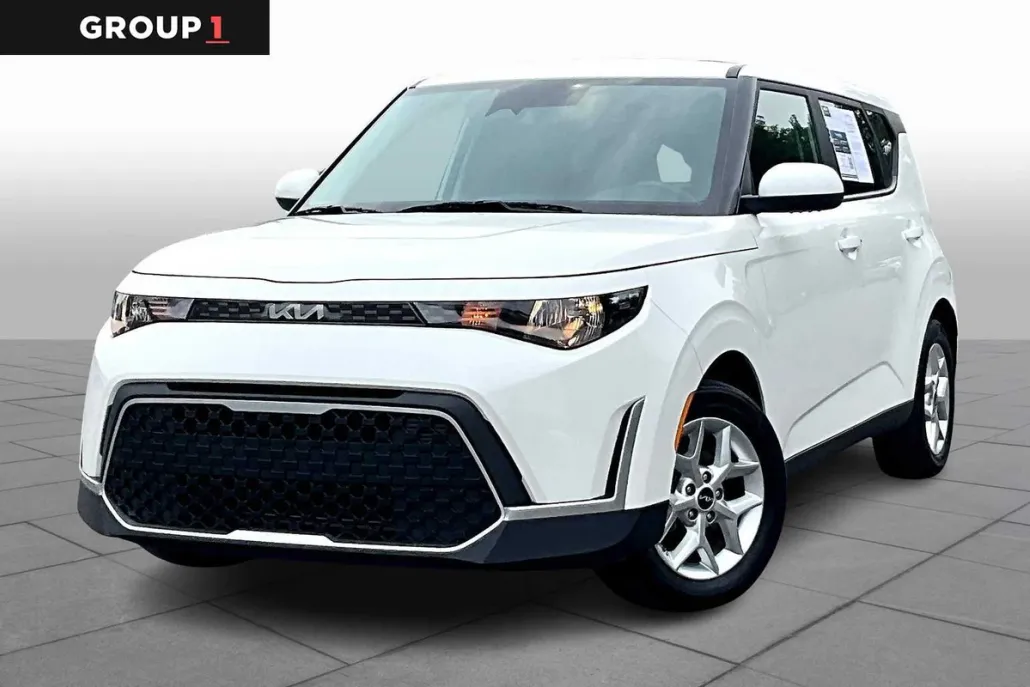 2023 Kia Soul S photo 1