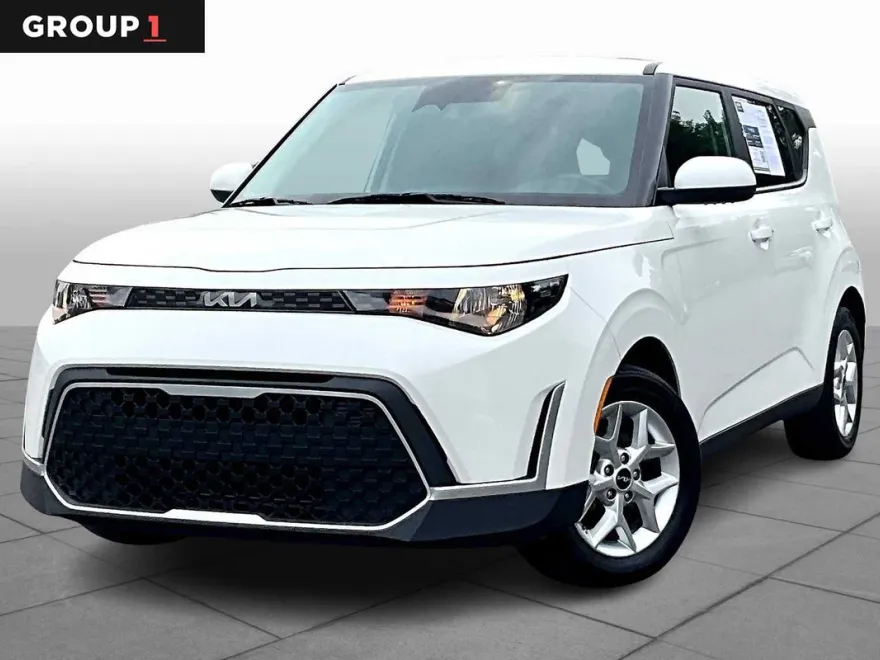 2023 Kia Soul S photo 1