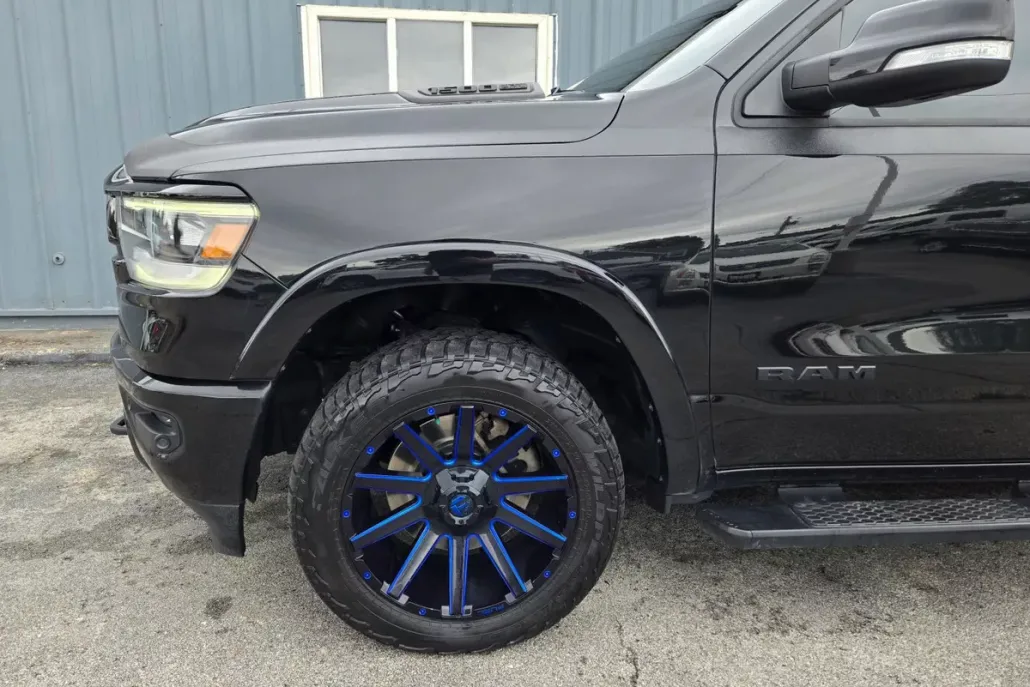 2019 Ram 1500 Laramie photo 1