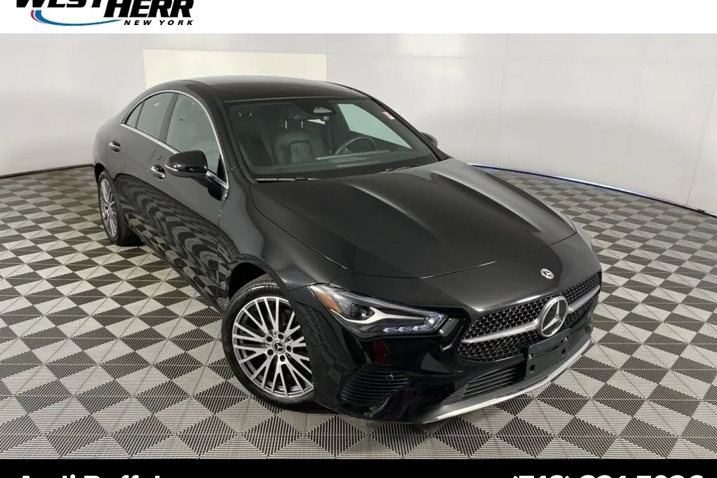 2025 Mercedes Benz CLA 250 4MATIC photo 1