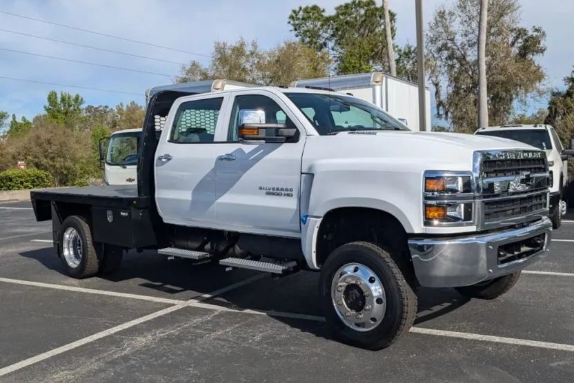 2024 Chevrolet Silverado 5500HD Work Truck photo 1