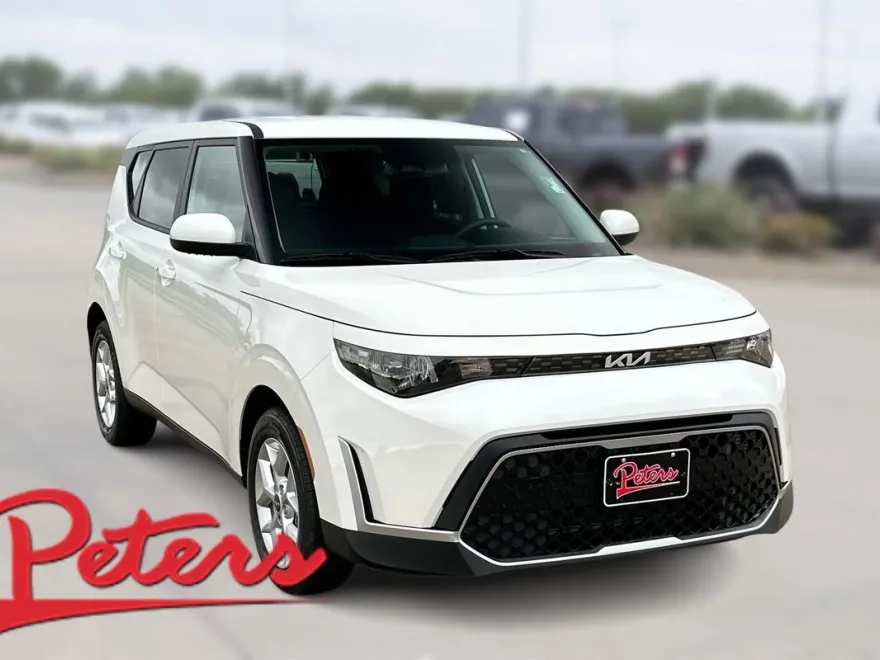 2023 Kia Soul S photo 1