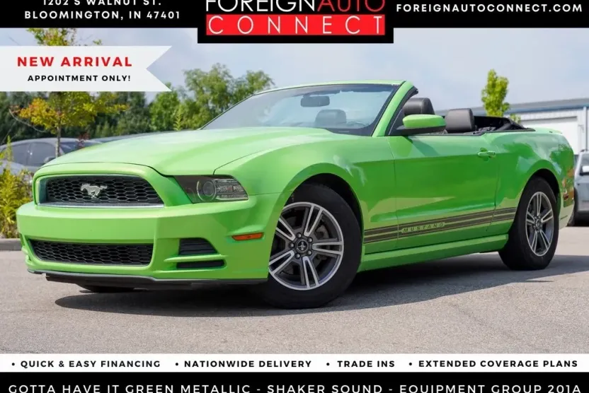 2013 Ford Mustang V6 Premium photo 1