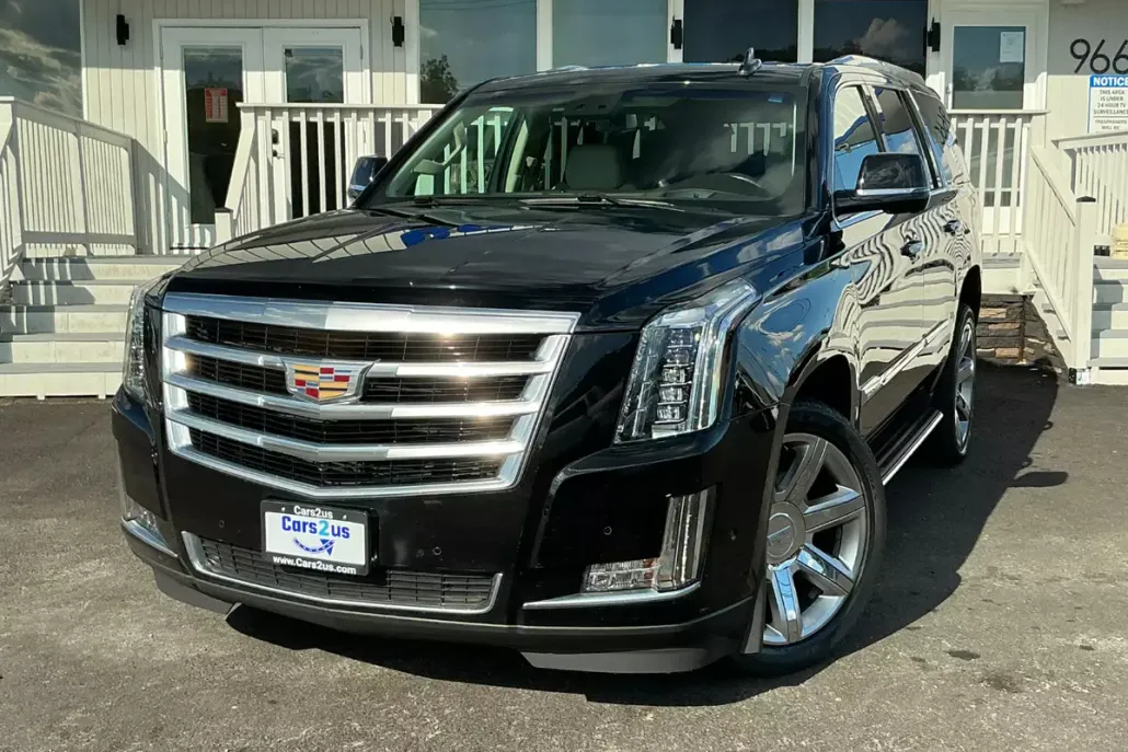 2017 Cadillac Escalade Luxury photo 1