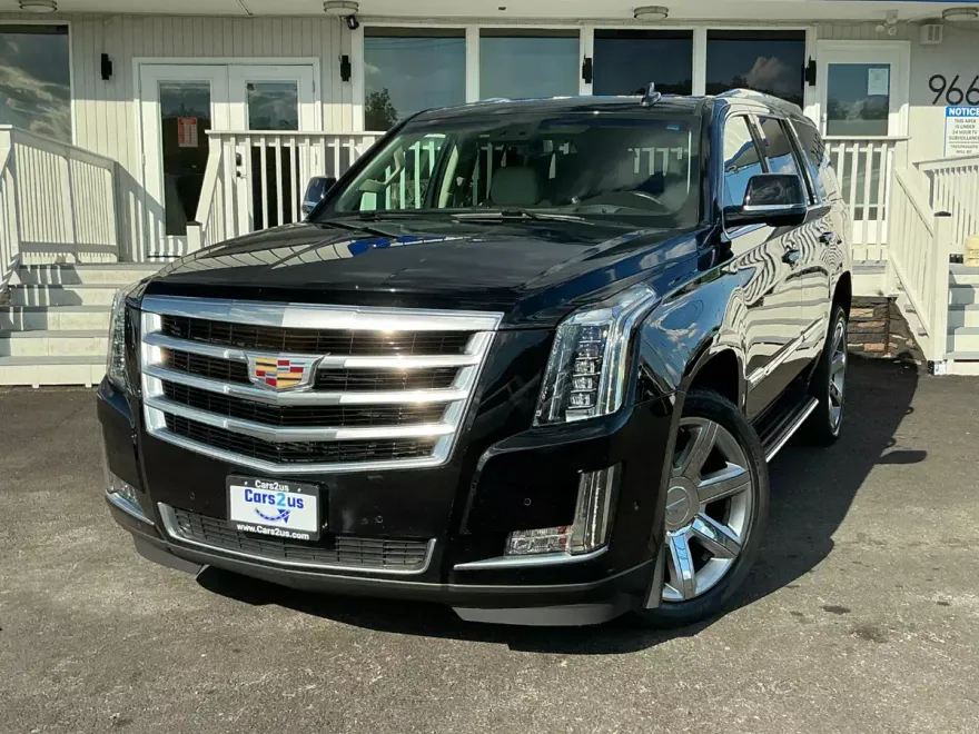 2017 Cadillac Escalade Luxury photo 1